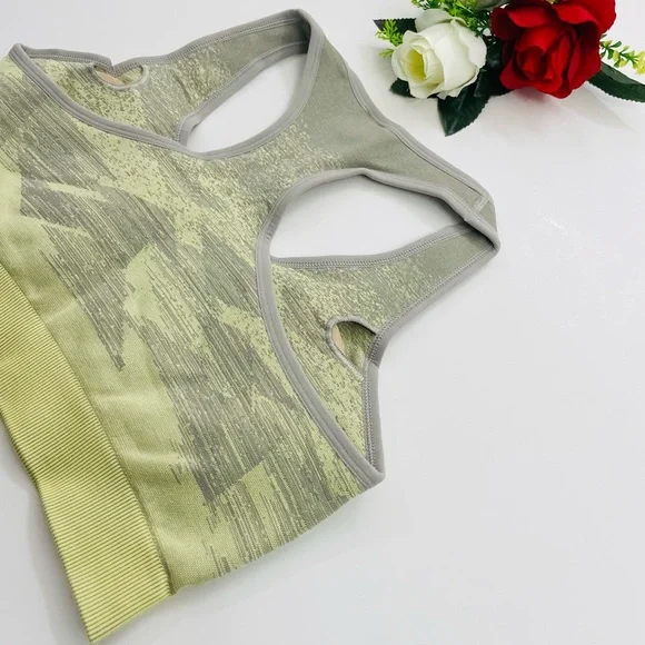 Gymshark Adapt Ombre Seamless Sports Bra - Picture 6 of 7